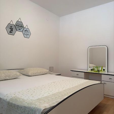 Apartmani Daria Orebić Esterno foto